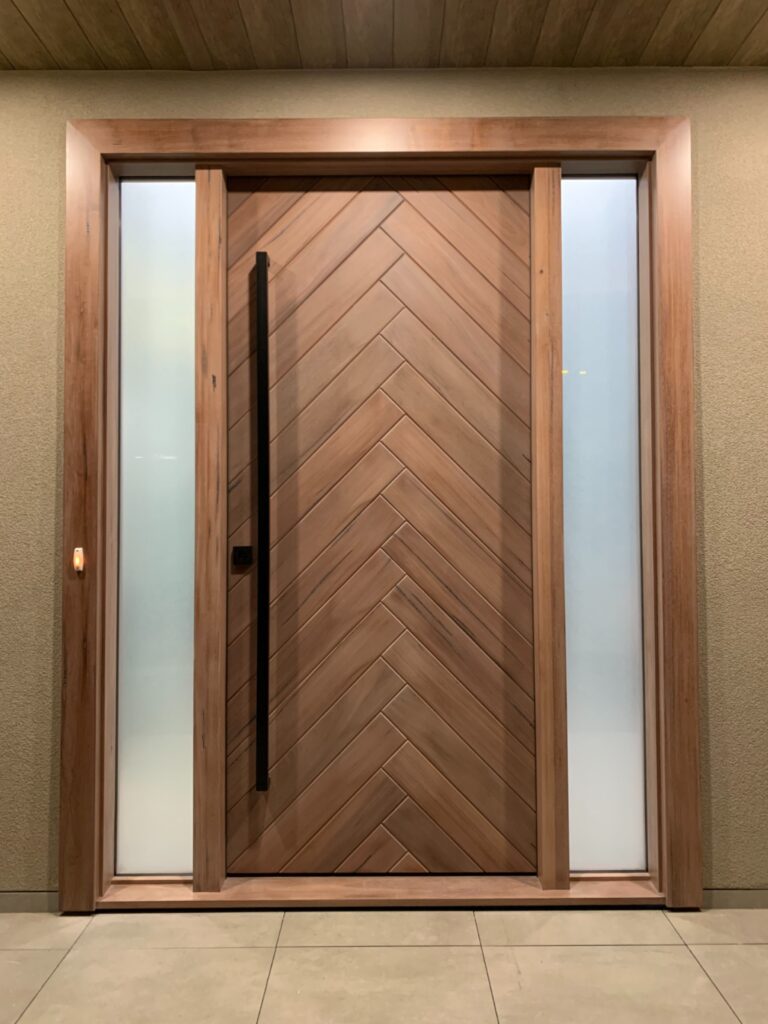 Bejárati ajtó