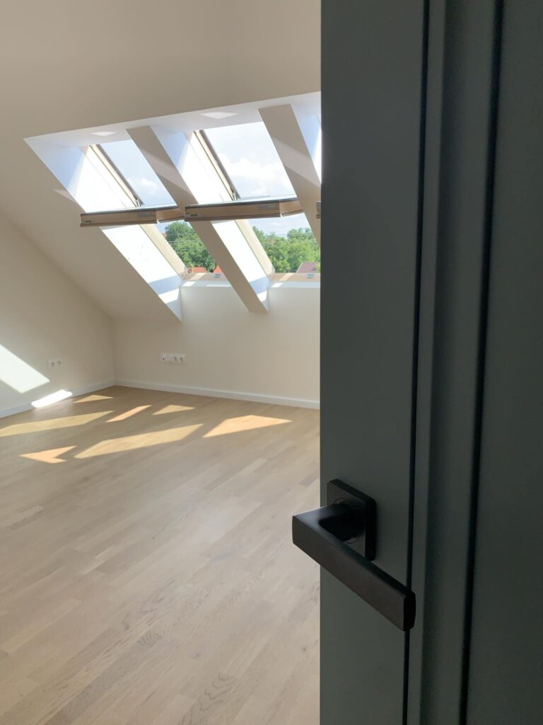 Neo-Soft 402 Malahit laminált beltéri ajtó tömör kivitelben, amely elkápráztatja a vásárlókat - 3 768x1024