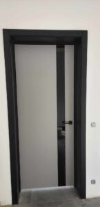 Ultra 2 INSIDE (tokba nyíló) festett beltéri ajtó modell egyedi festetttokkal. - 4 1 1 145x300