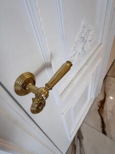 Therm prémium fa beltéri ajtó 13 modell egy igen impozáns és egyben minőségi teljesen egyedi fa beltéri ajtónk, amely tekintélyt parancsol! - 7 1 225x300